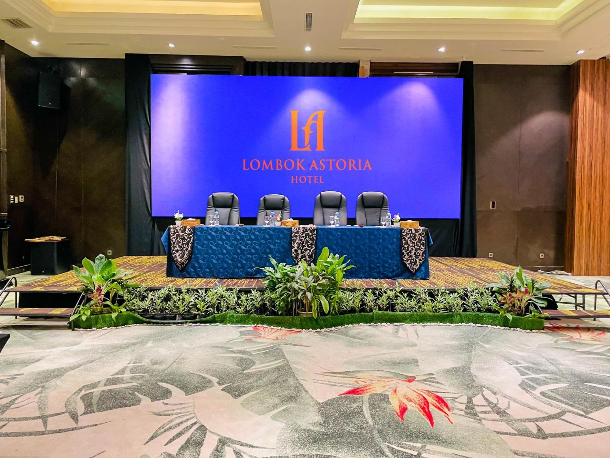 Lombok Astoria Hotel Mataram Exteriör bild