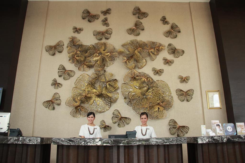 Lombok Astoria Hotel Mataram Exteriör bild