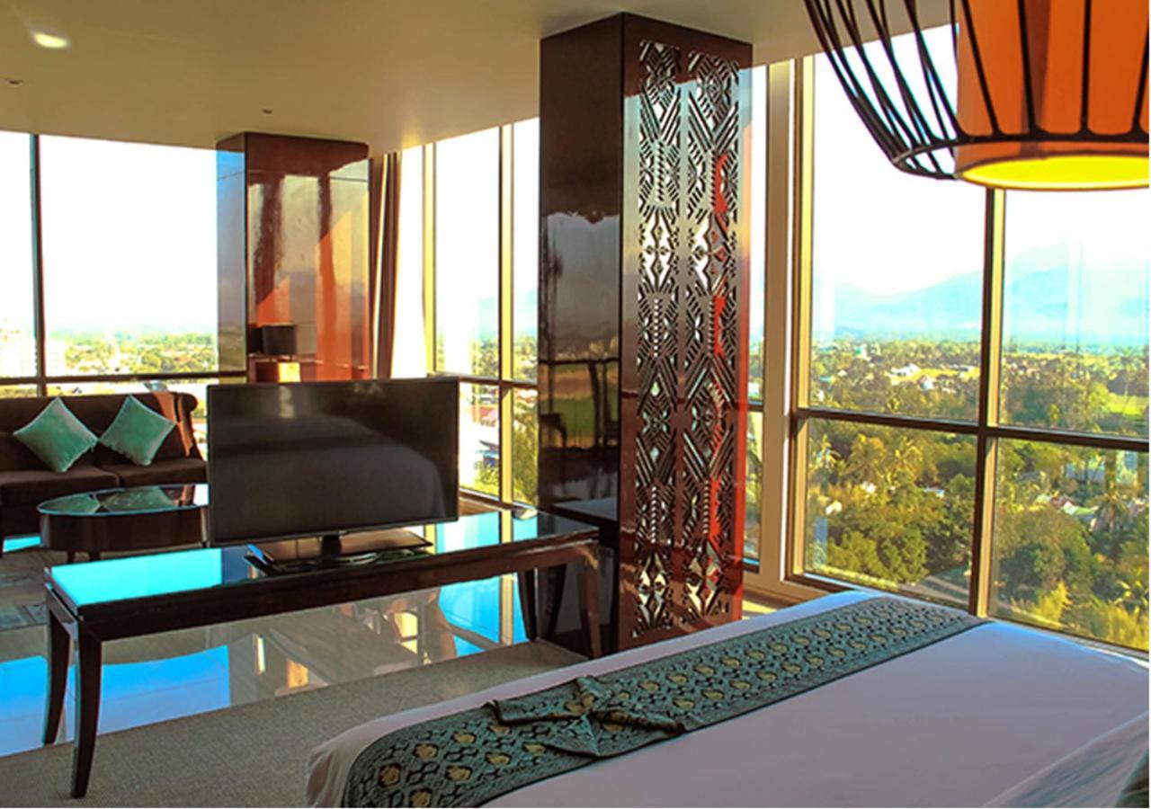Lombok Astoria Hotel Mataram Exteriör bild